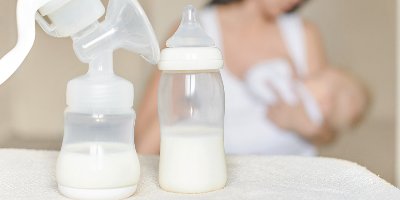 Άντληση μητρικού γάλακτος με το χέρι: Πότε, πώς, γιατί